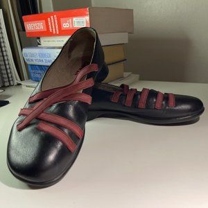 unique Camper twins sz 37 asymmetrical black slip-on flats - like new vintage